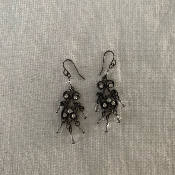 Small chandelier earrings!! ❤️ - Picture 2 of 3